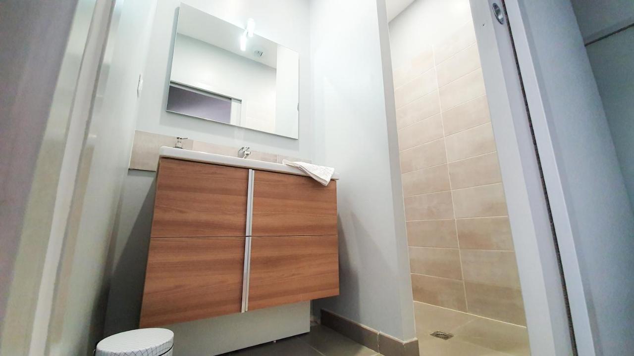 Le Nid Discret Avec Balcon Et Parking Prive Gratuit Sarlat-la-Canéda Exterior foto